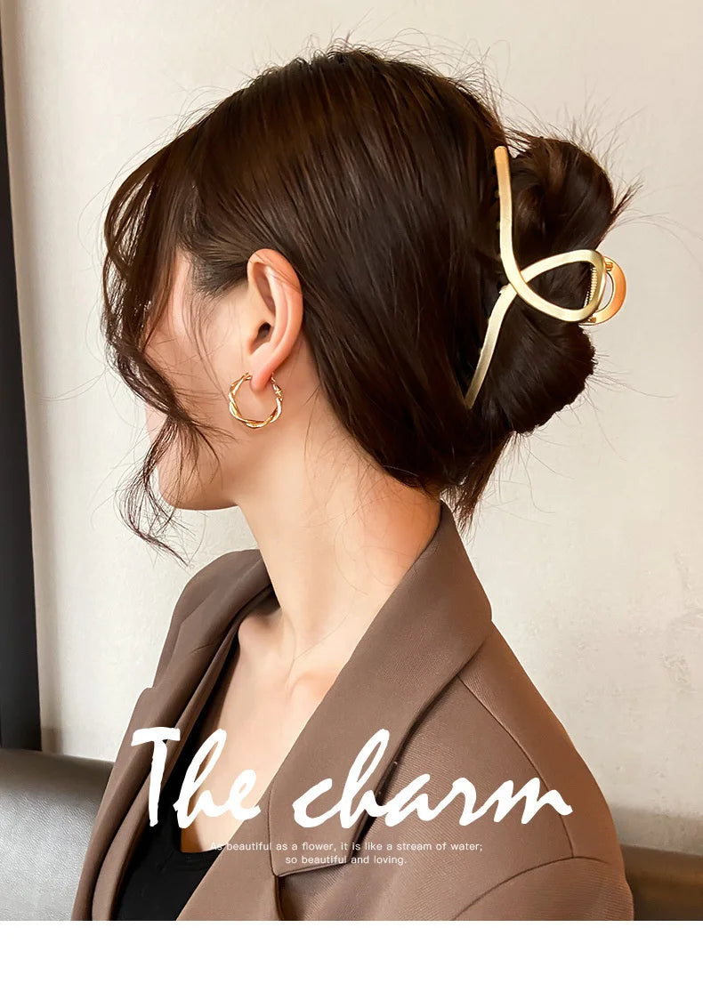 Korean Metal Geometric Hair Claw Barrettes Elegant Hair Clip Crab for Women Hollow Out Hairpin Headwear Girl Hair Accessories