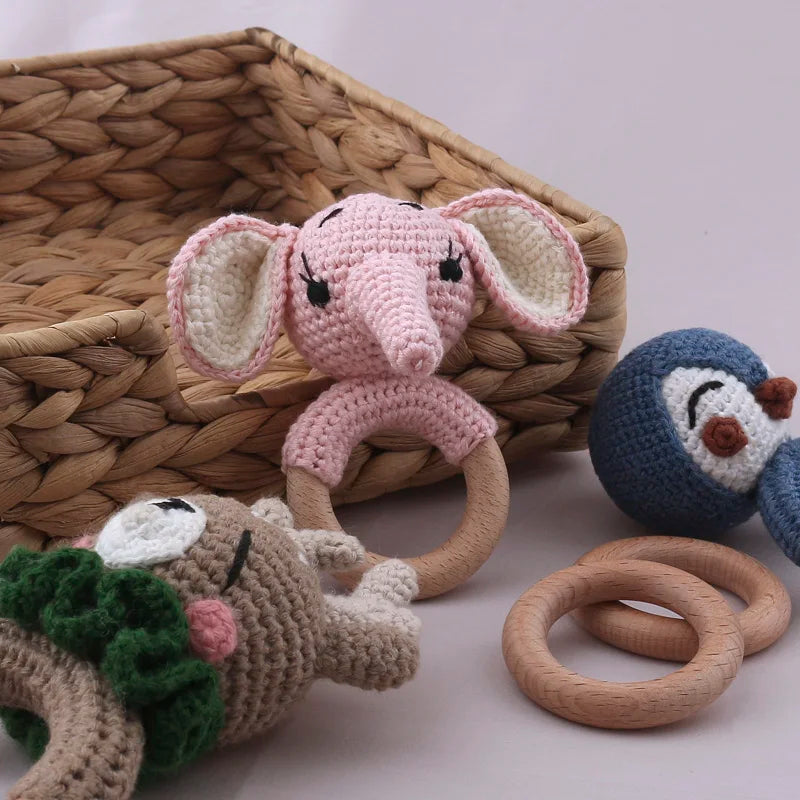 1Pc Wooden Crochet Bunny Rattle Toy Wood Ring Baby Teether Rodent Baby Gym Mobile Rattles Custom Name Educational Toys