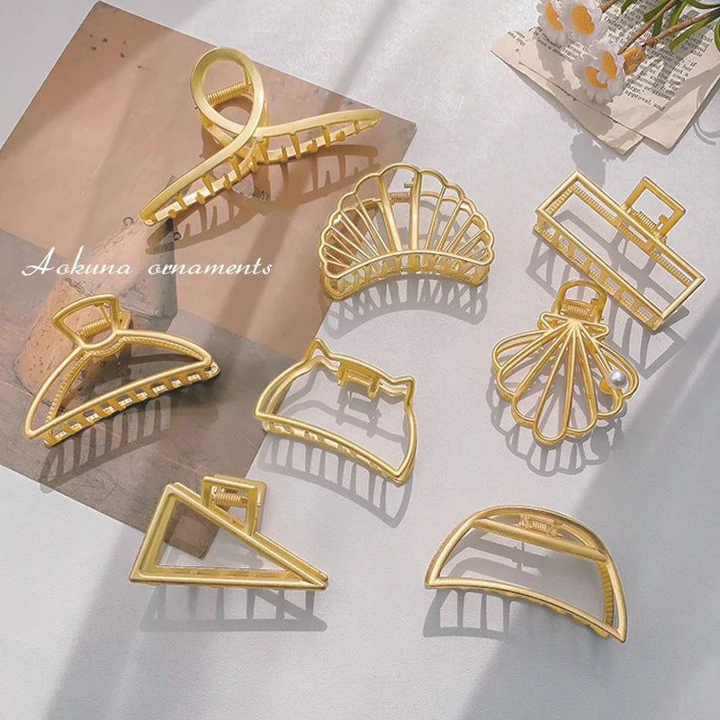 Korean Metal Geometric Hair Claw Barrettes Elegant Hair Clip Crab for Women Hollow Out Hairpin Headwear Girl Hair Accessories